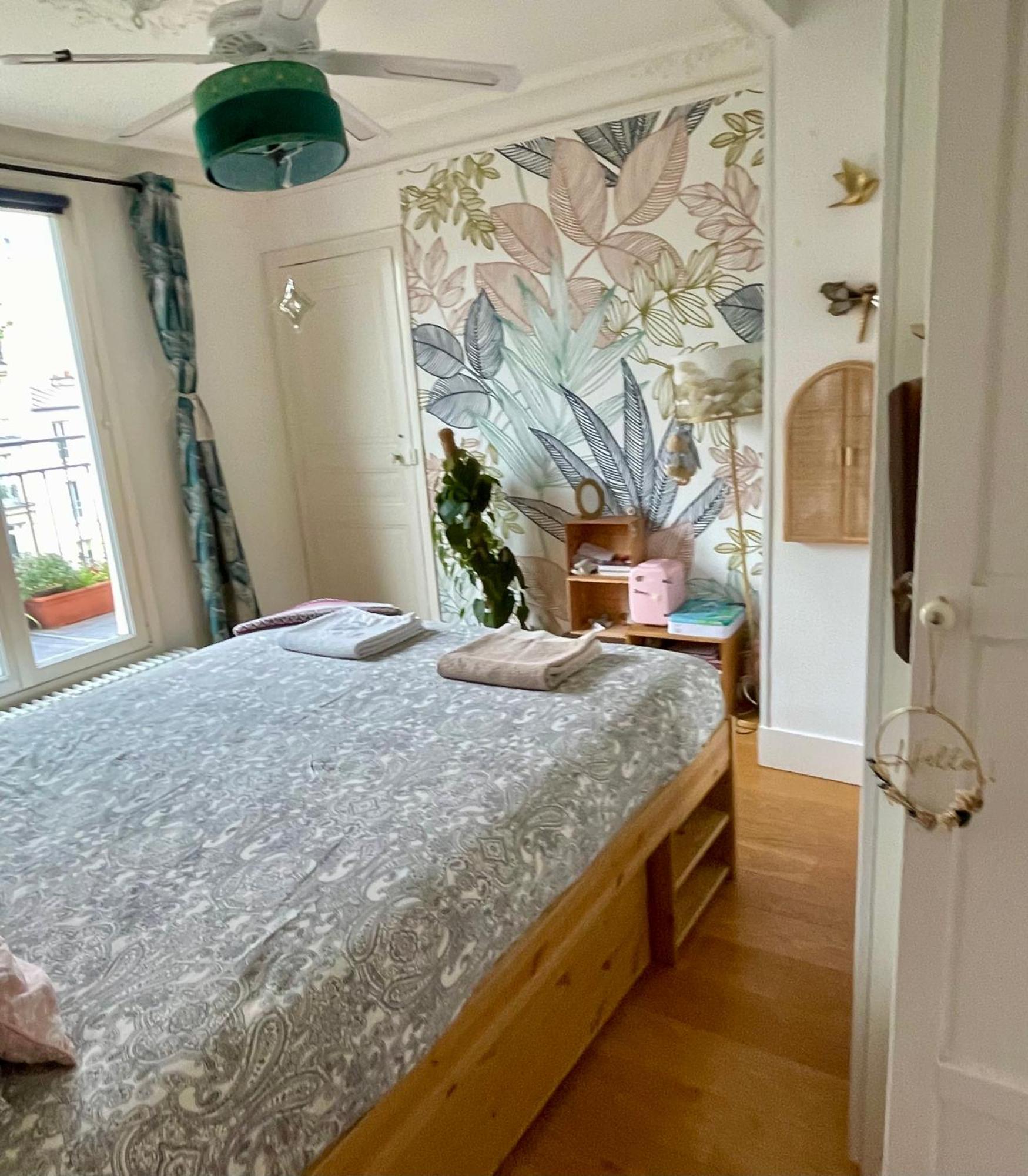 Grand Familial Parisien, Avec Balcon Et Parking * Parijs